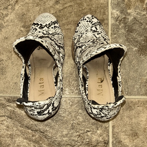 🐍Mata Women’s Size 6/6.5 Snakeskin, Block Heeled, Ankle Boots🐍 - Picture 5 of 6